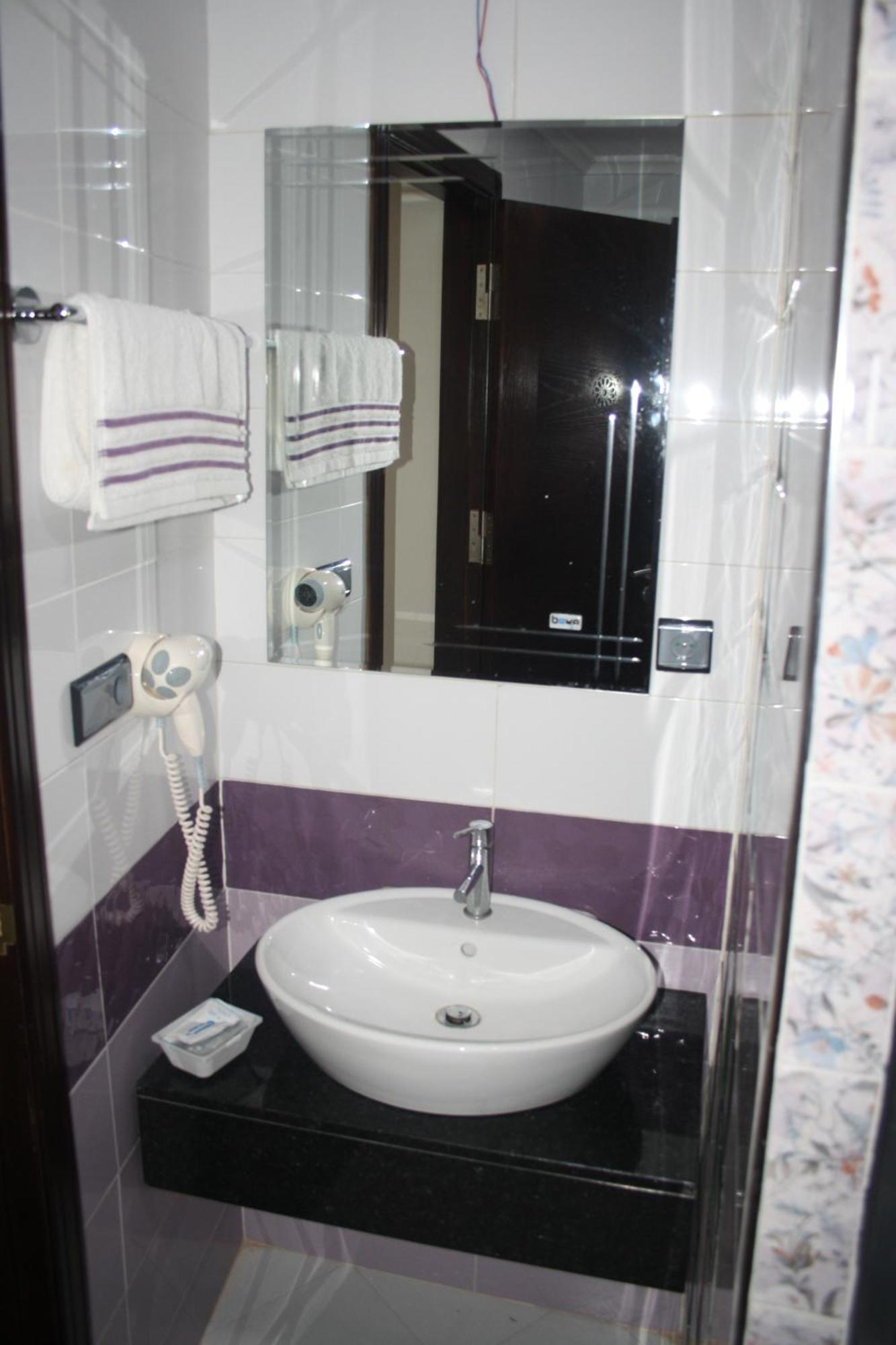 Hotel Salime Al Khozama Ларач Екстер'єр фото